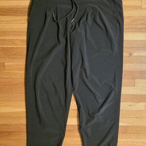 Prana Womens Medium Pleated Cuffed Girlfriend Black Lightweight Drawstring Pants